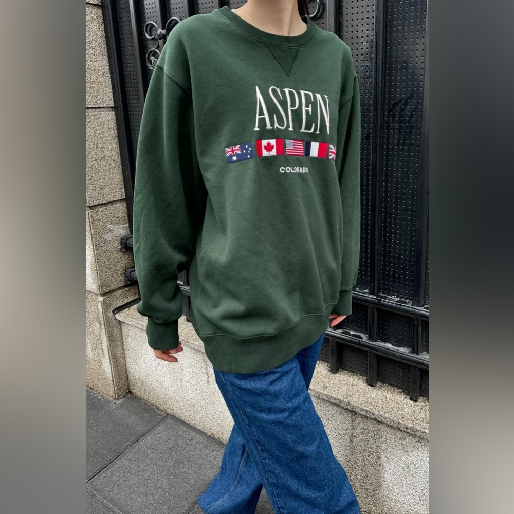 Brandy Melville Aspen Colorado Crewneck